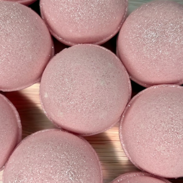 GlamourDim Self Tan Removing Bath Bomb (Patent Pending)